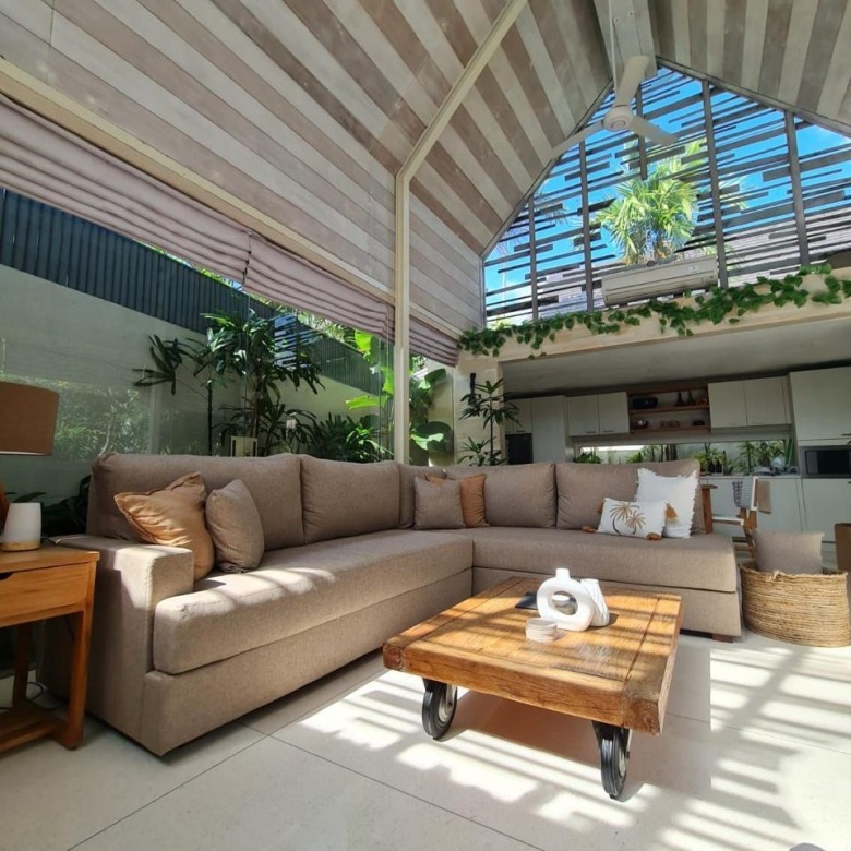 Batu Bolong Villa: Walk to the Beach, Enjoy the Quiet